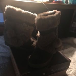 Winter bear paw boots Size 9